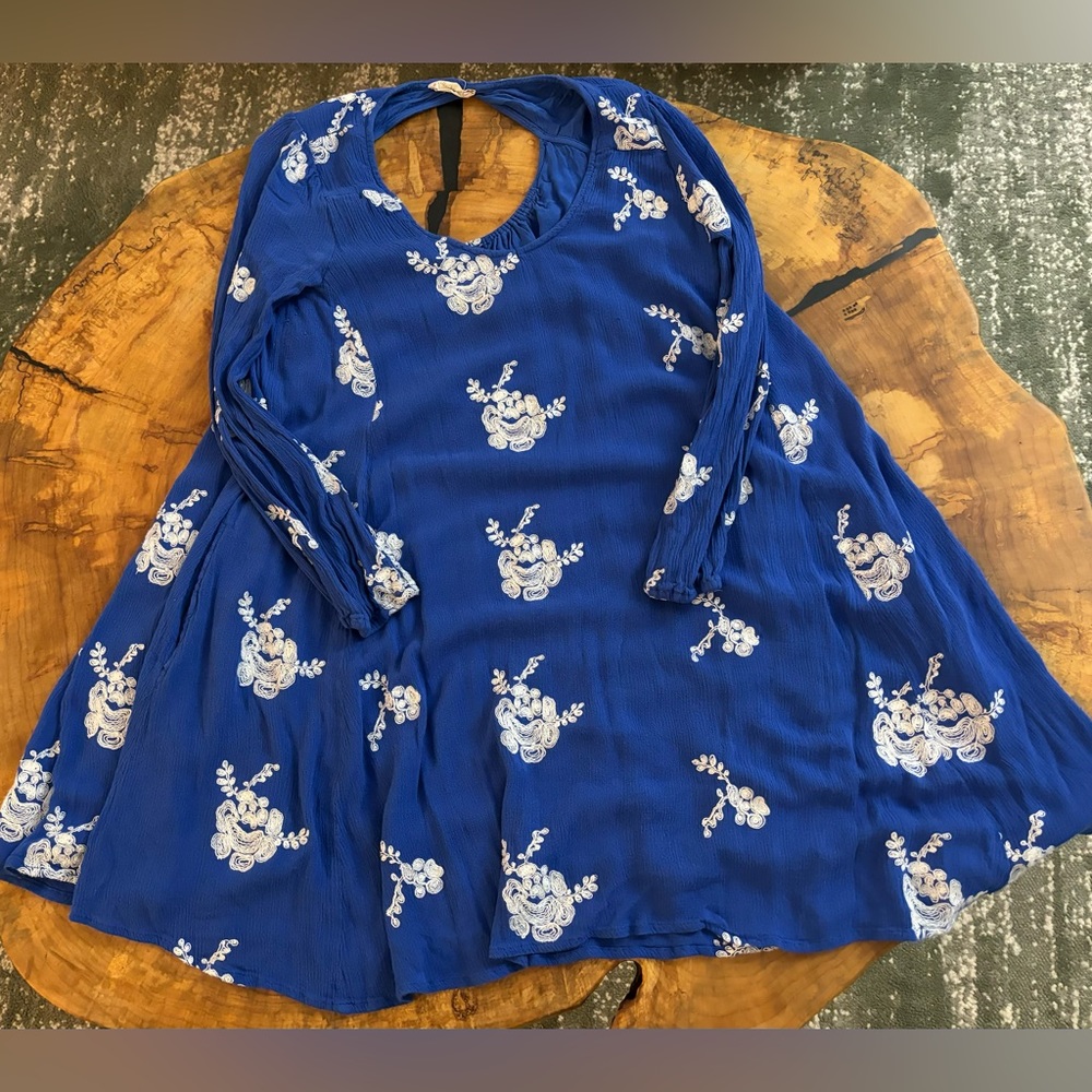 Altar’d State Short Dress, Size Large